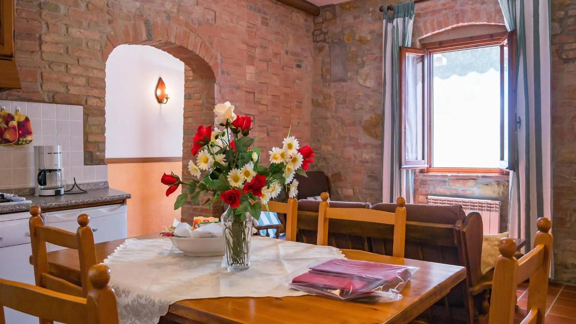 Apartment In Farmhouse With Garden And Pool Montaione
