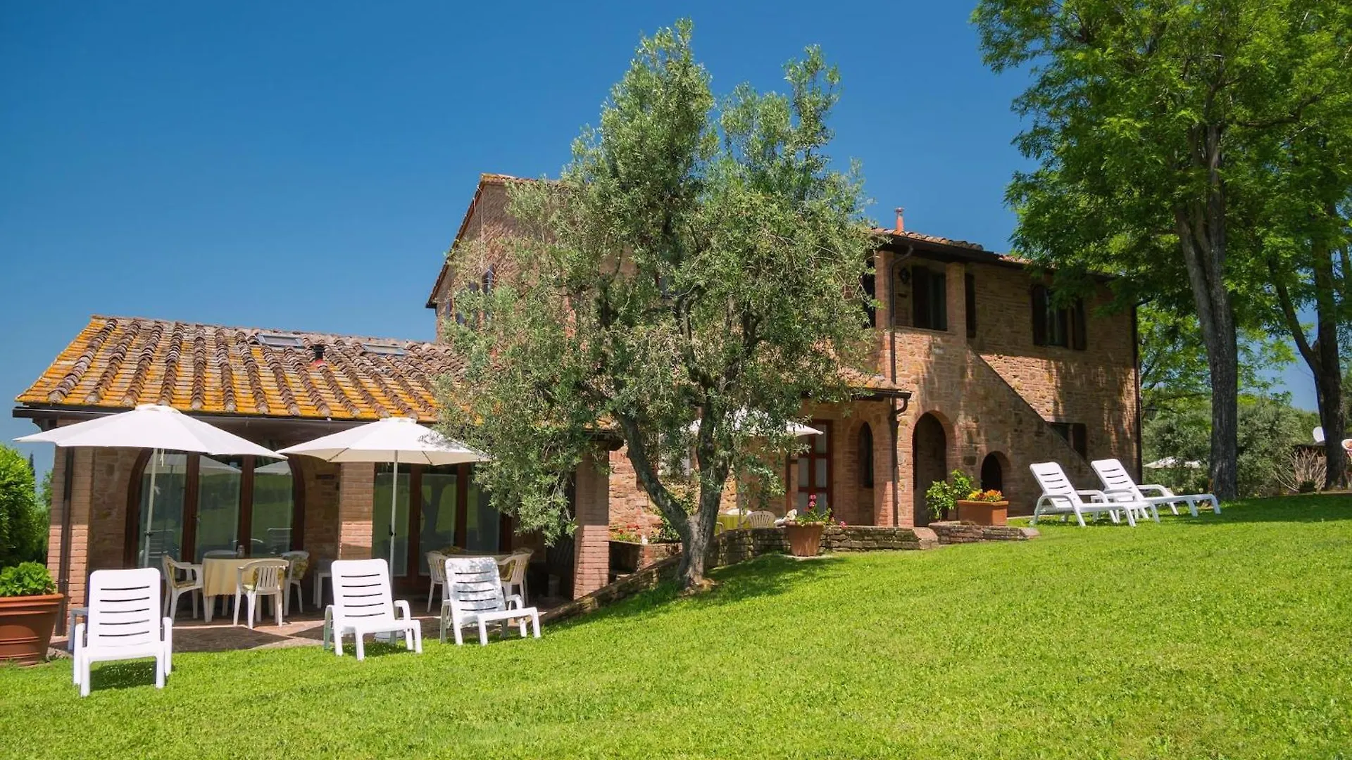 Apartment In Farmhouse With Garden And Pool Montaione